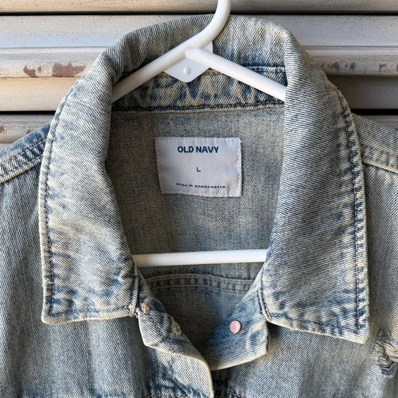 Old Navy Women's Faded Blue Jean Jacket - Picture 3 of 7